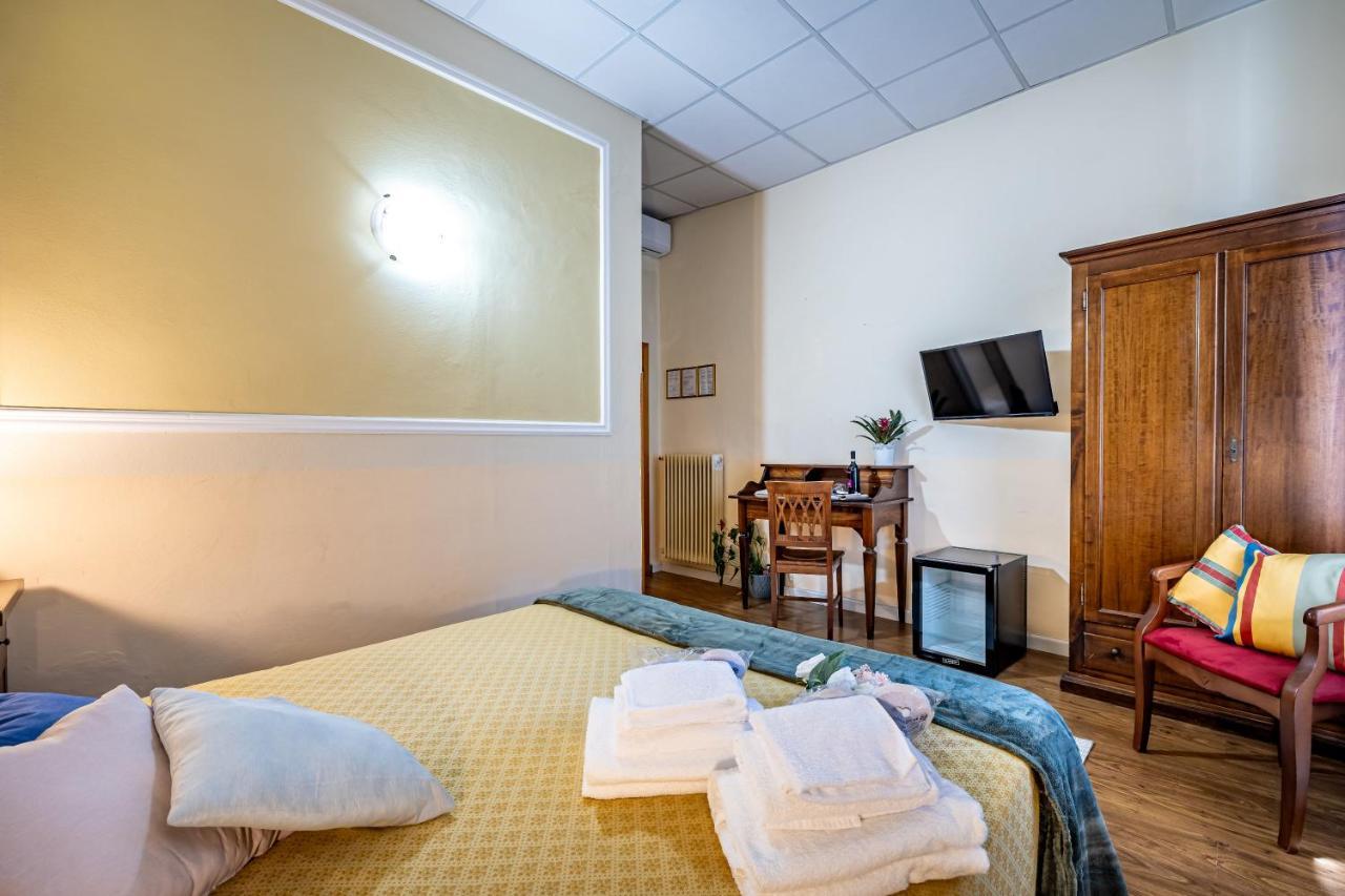Hotel Minerva Pisa Exteriör bild