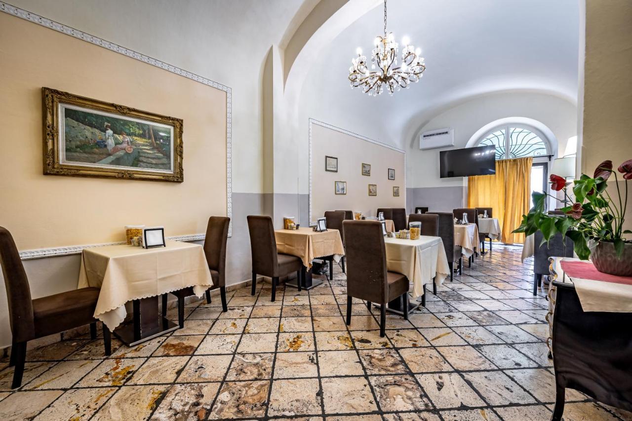Hotel Minerva Pisa Exteriör bild
